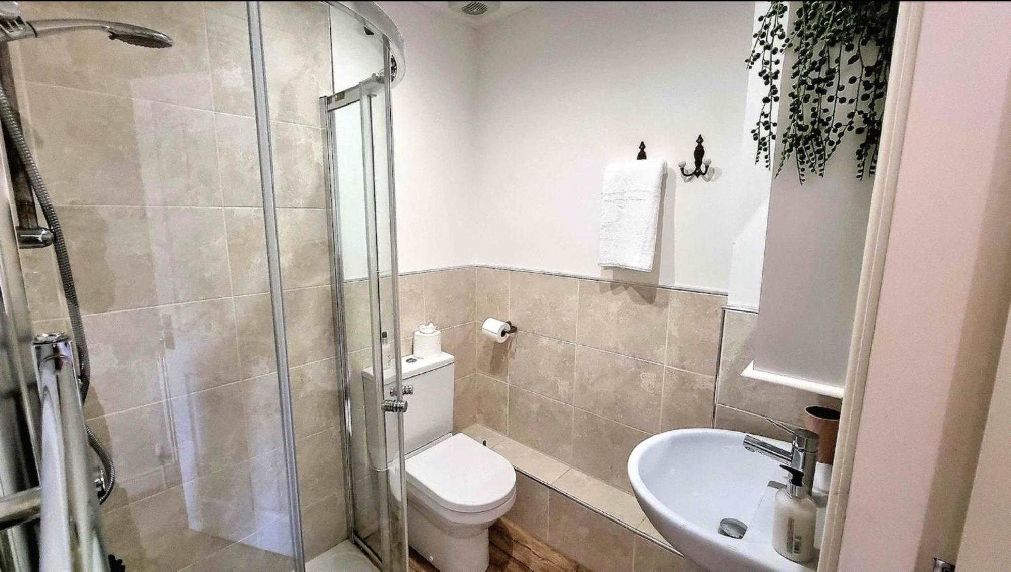Top Floor Double En-Suite Br Apartment Central Matlock Matlock  Buitenkant foto